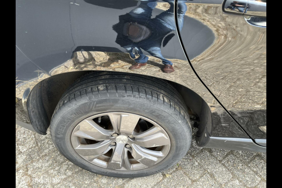 Peugeot 2008 1.2 PureTech Blue Lion automaat