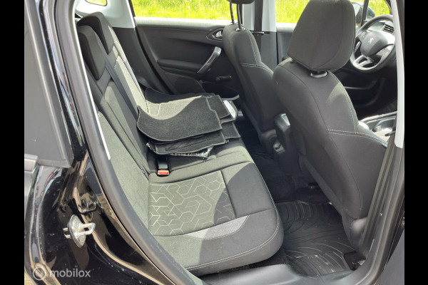 Peugeot 2008 1.2 PureTech Blue Lion automaat