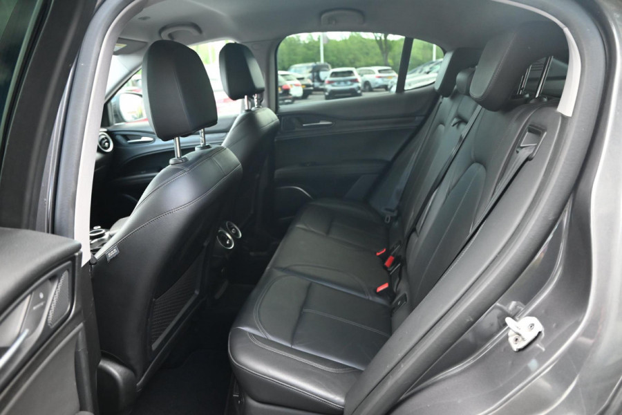 Alfa Romeo Stelvio 2.0 T AWD Q4 B-Tech 200 PK Aut. 1e Eig Xenon Leder Camera 19''