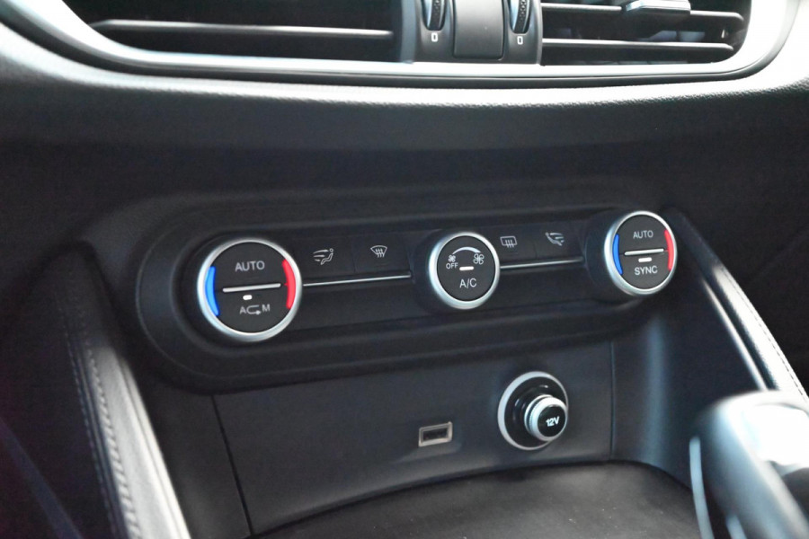Alfa Romeo Stelvio 2.0 T AWD Q4 B-Tech 200 PK Aut. 1e Eig Xenon Leder Camera 19''