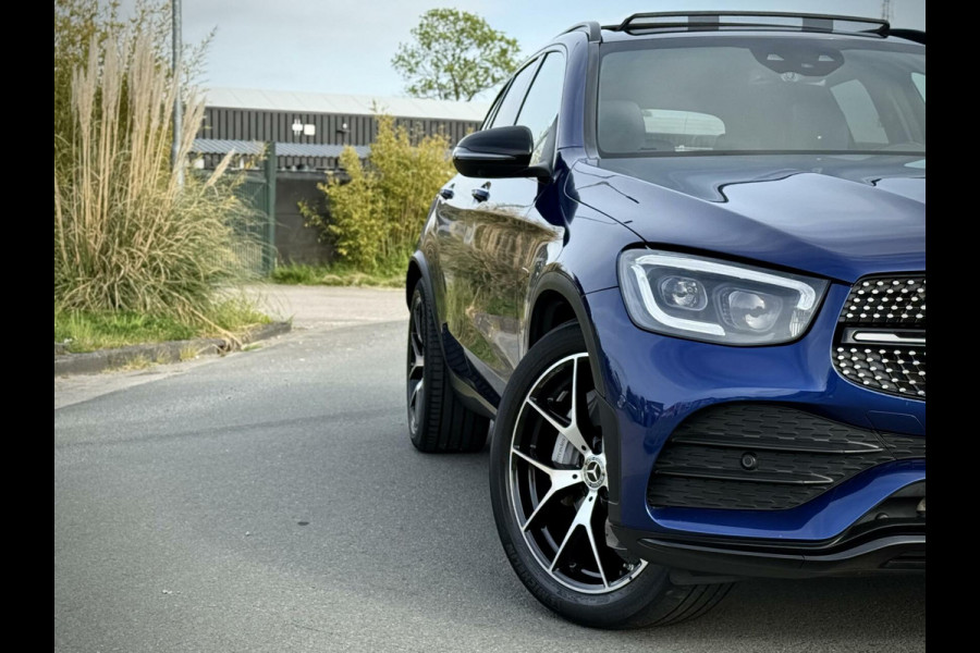 Mercedes-Benz GLC 300de 4MATIC AMG Panoramadak|Camera 360°|Burmester®|Luchtvering|Keyless|Night pakket|Trekhaak|Distronic|Multibeam LED|Sfeerverli