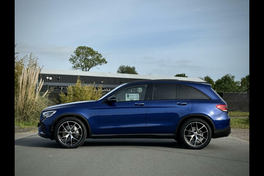 Mercedes-Benz GLC 300de 4MATIC AMG Panoramadak|Camera 360°|Burmester®|Luchtvering|Keyless|Night pakket|Trekhaak|Distronic|Multibeam LED|Sfeerverli