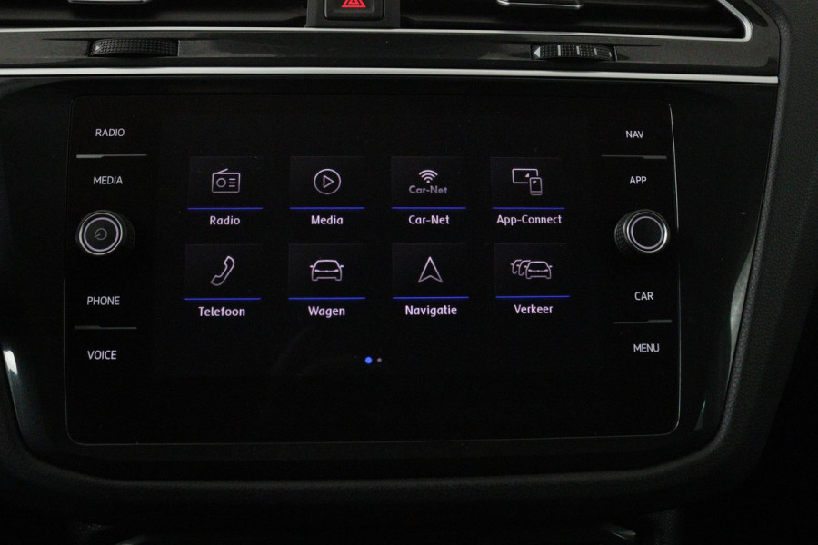 Volkswagen Tiguan 1.5 TSI Comfortline Business (TREKHAAK, PARKEERSENSOREN, NAVIGATIE, CRUISE ADAPTIEF, NL-AUTO, GOED ONDERHOUDEN)