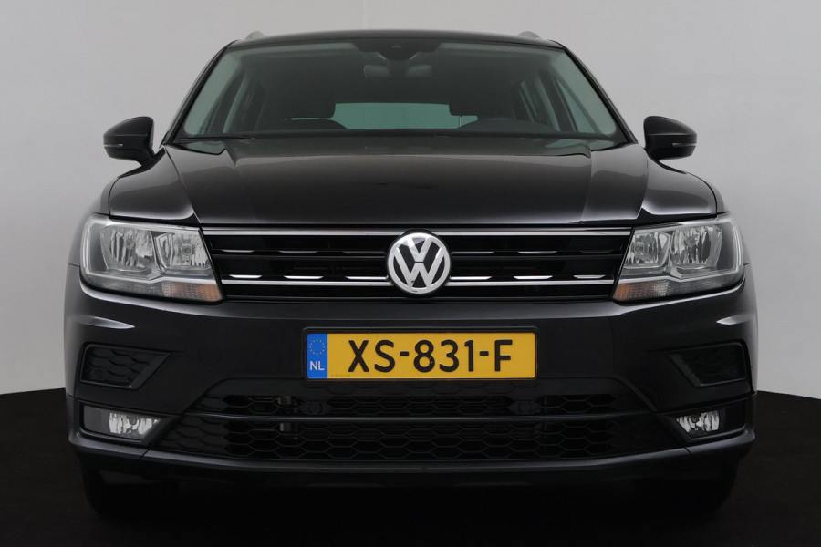 Volkswagen Tiguan 1.5 TSI Comfortline Business (TREKHAAK, PARKEERSENSOREN, NAVIGATIE, CRUISE ADAPTIEF, NL-AUTO, GOED ONDERHOUDEN)