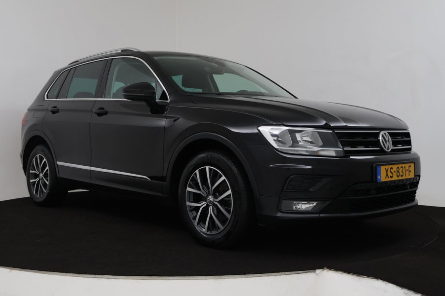 Volkswagen Tiguan 1.5 TSI Comfortline Business (TREKHAAK, PARKEERSENSOREN, NAVIGATIE, CRUISE ADAPTIEF, NL-AUTO, GOED ONDERHOUDEN)