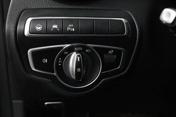 Mercedes-Benz C-Klasse Estate 180 Premium Plus (PARKEERSENSOREN, LANE-ASSIST, CRUISE, ACHTERUITRIJCAMERA, ELEKTR STOELEN)