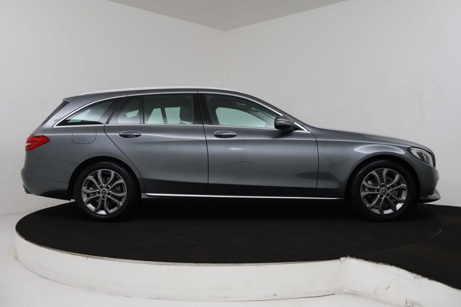 Mercedes-Benz C-Klasse Estate 180 Premium Plus (PARKEERSENSOREN, LANE-ASSIST, CRUISE, ACHTERUITRIJCAMERA, ELEKTR STOELEN)