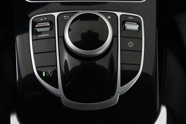 Mercedes-Benz C-Klasse Estate 180 Premium Plus (PARKEERSENSOREN, LANE-ASSIST, CRUISE, ACHTERUITRIJCAMERA, ELEKTR STOELEN)