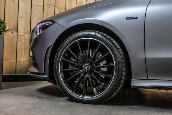 Mercedes-Benz CLA-Klasse Shooting Brake 250 e AMG *Pano*Burmester*360 Camera*Mat grijs*