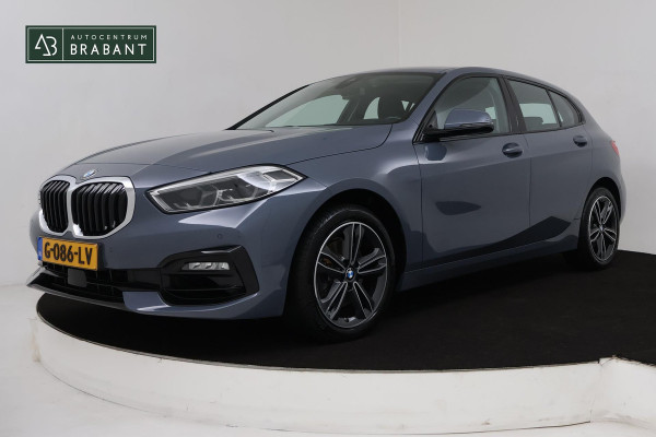 BMW 1-serie 118i Executive Edition Sport Automaat (NAVIGATIE, PARKEERSENSOREN, LED, CARPLAY, SPORTSTOELEN)