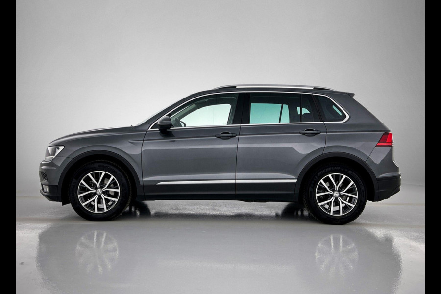 Volkswagen Tiguan 1.5 TSI Comfortline (NAVIGATIE, ELEKT. INKLAPBARE TREKHAAK, PARKEERSENSOREN, CLIMA, CARPLAY, 1e EIGENAAR)