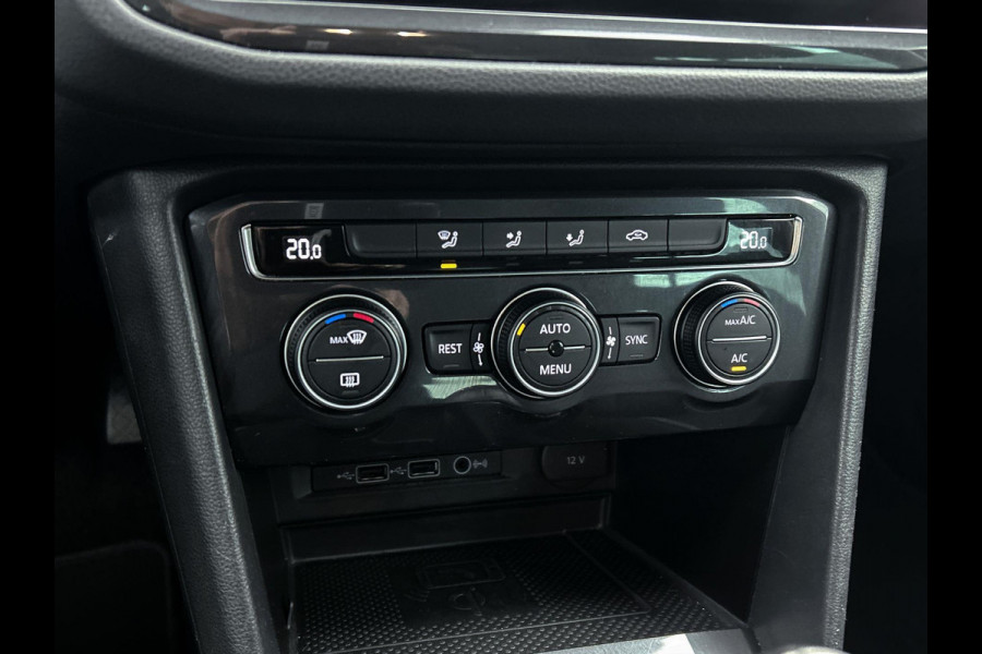 Volkswagen Tiguan 1.5 TSI Comfortline (NAVIGATIE, ELEKT. INKLAPBARE TREKHAAK, PARKEERSENSOREN, CLIMA, CARPLAY, 1e EIGENAAR)