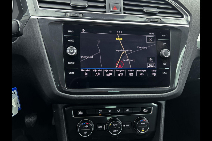 Volkswagen Tiguan 1.5 TSI Comfortline (NAVIGATIE, ELEKT. INKLAPBARE TREKHAAK, PARKEERSENSOREN, CLIMA, CARPLAY, 1e EIGENAAR)