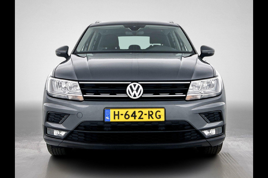 Volkswagen Tiguan 1.5 TSI Comfortline (NAVIGATIE, ELEKT. INKLAPBARE TREKHAAK, PARKEERSENSOREN, CLIMA, CARPLAY, 1e EIGENAAR)