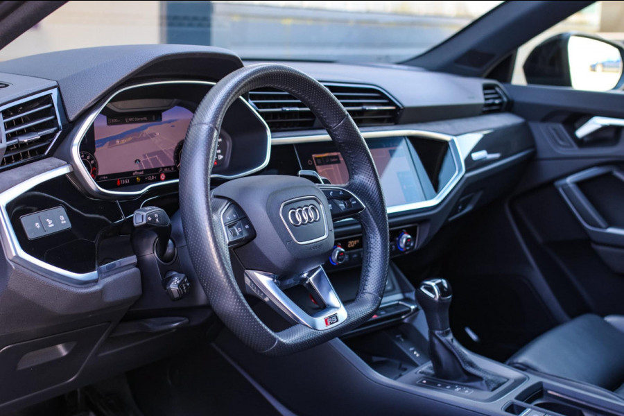 Audi RSQ3 Sportback TFSI *Pano*B&O*Camera*RS-Stoelen*Trekhaak*