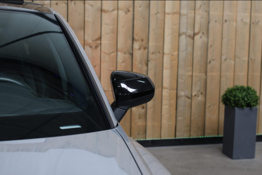 Audi RSQ3 Sportback TFSI *Pano*B&O*Camera*RS-Stoelen*Trekhaak*