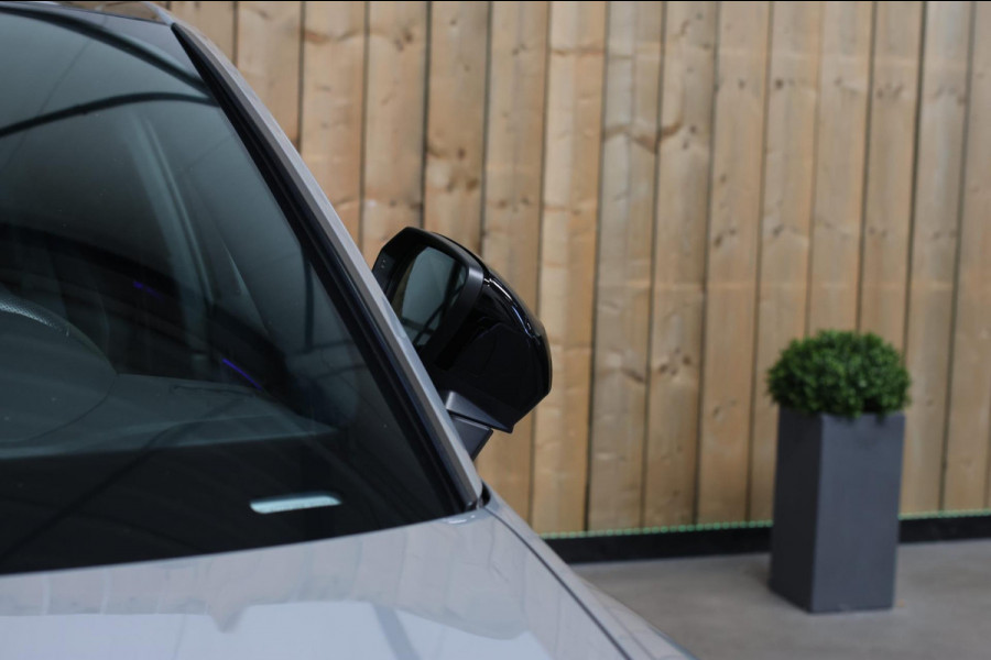 Audi RSQ3 Sportback TFSI *Pano*B&O*Camera*RS-Stoelen*Trekhaak*