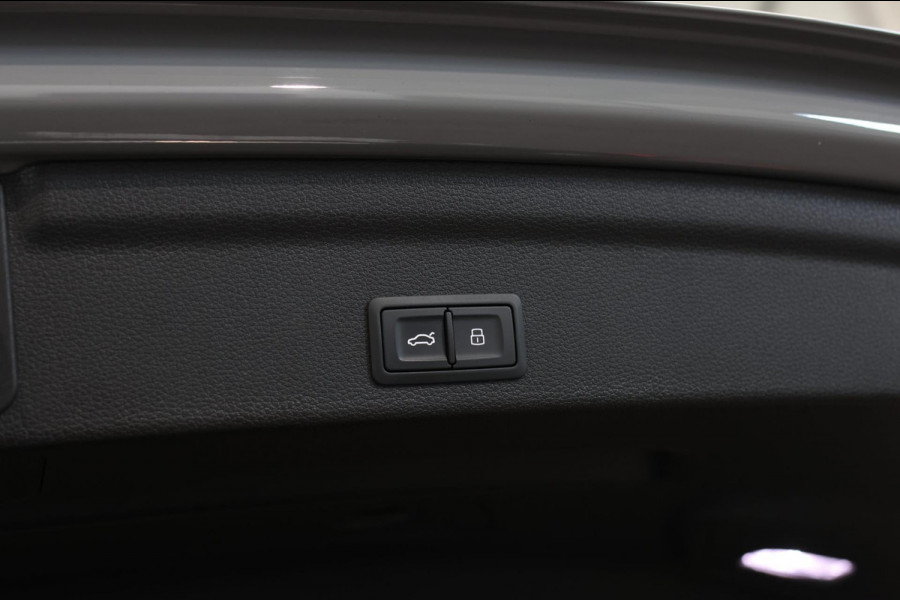 Audi RSQ3 Sportback TFSI *Pano*B&O*Camera*RS-Stoelen*Trekhaak*