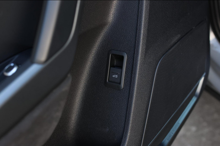 Audi RSQ3 Sportback TFSI *Pano*B&O*Camera*RS-Stoelen*Trekhaak*