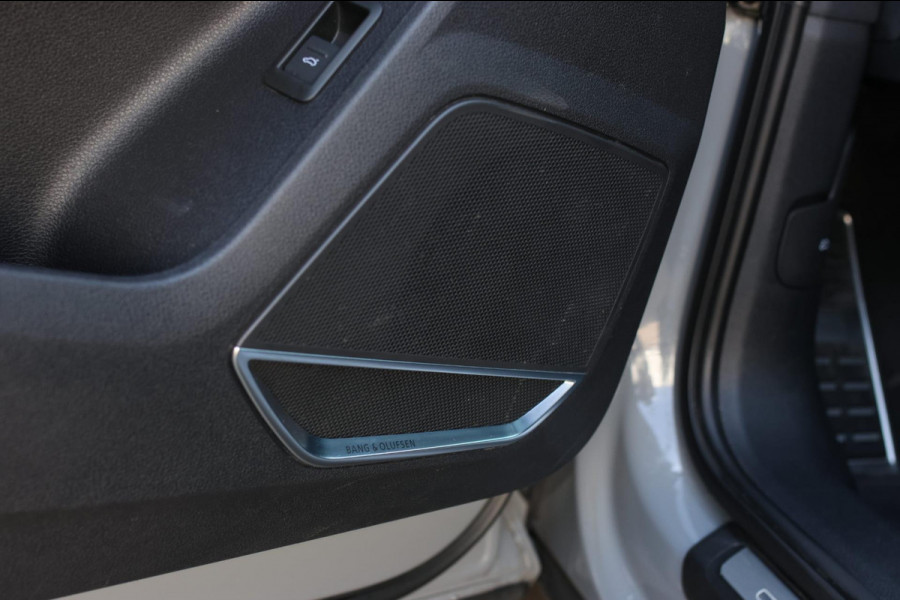 Audi RSQ3 Sportback TFSI *Pano*B&O*Camera*RS-Stoelen*Trekhaak*