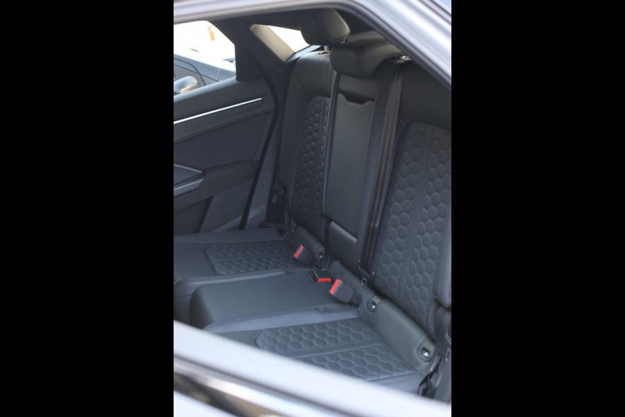 Audi RSQ3 Sportback TFSI *Pano*B&O*Camera*RS-Stoelen*Trekhaak*