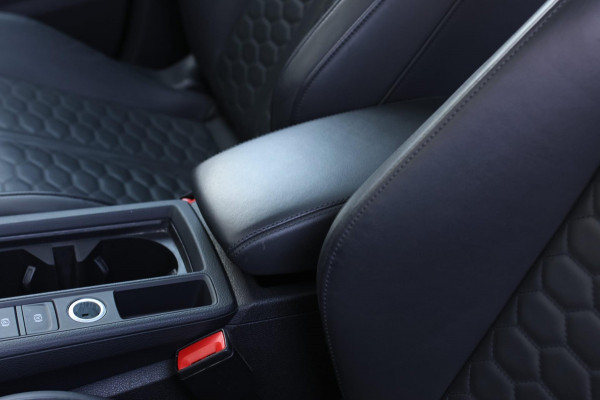 Audi RSQ3 Sportback TFSI *Pano*B&O*Camera*RS-Stoelen*Trekhaak*