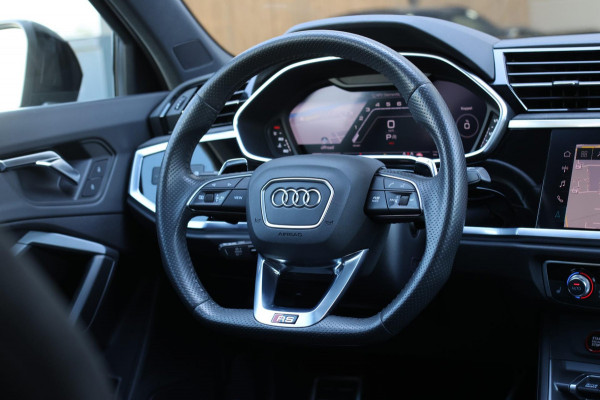 Audi RSQ3 Sportback TFSI *Pano*B&O*Camera*RS-Stoelen*Trekhaak*