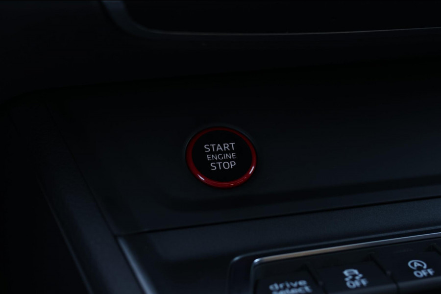 Audi RSQ3 Sportback TFSI *Pano*B&O*Camera*RS-Stoelen*Trekhaak*