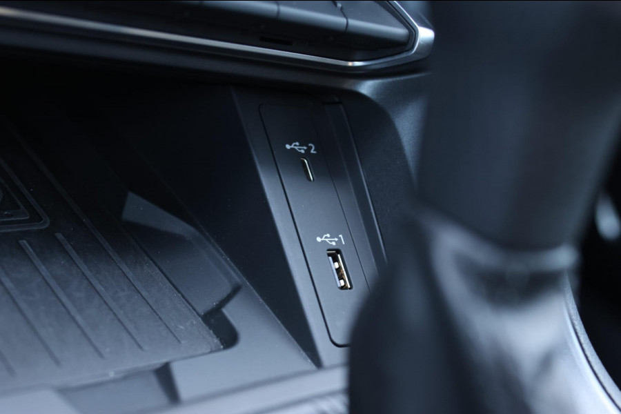 Audi RSQ3 Sportback TFSI *Pano*B&O*Camera*RS-Stoelen*Trekhaak*