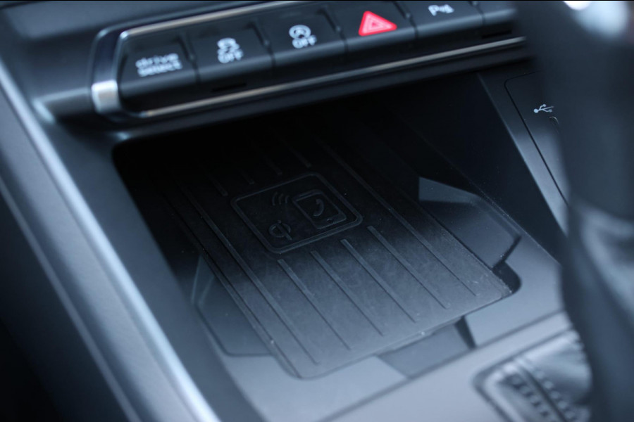 Audi RSQ3 Sportback TFSI *Pano*B&O*Camera*RS-Stoelen*Trekhaak*