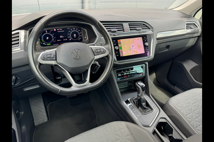 Volkswagen Tiguan 1.4 TSI eHybrid * R-line * AppleCarPlay * Side ass. * Visueel Cockpit *