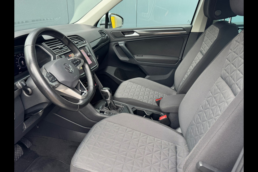 Volkswagen Tiguan 1.4 TSI eHybrid * R-line * AppleCarPlay * Side ass. * Visueel Cockpit *