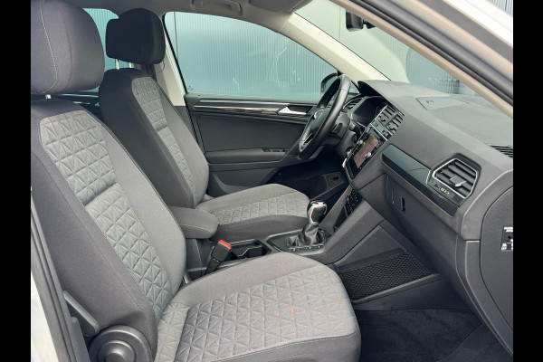 Volkswagen Tiguan 1.4 TSI eHybrid * R-line * AppleCarPlay * Side ass. * Visueel Cockpit *