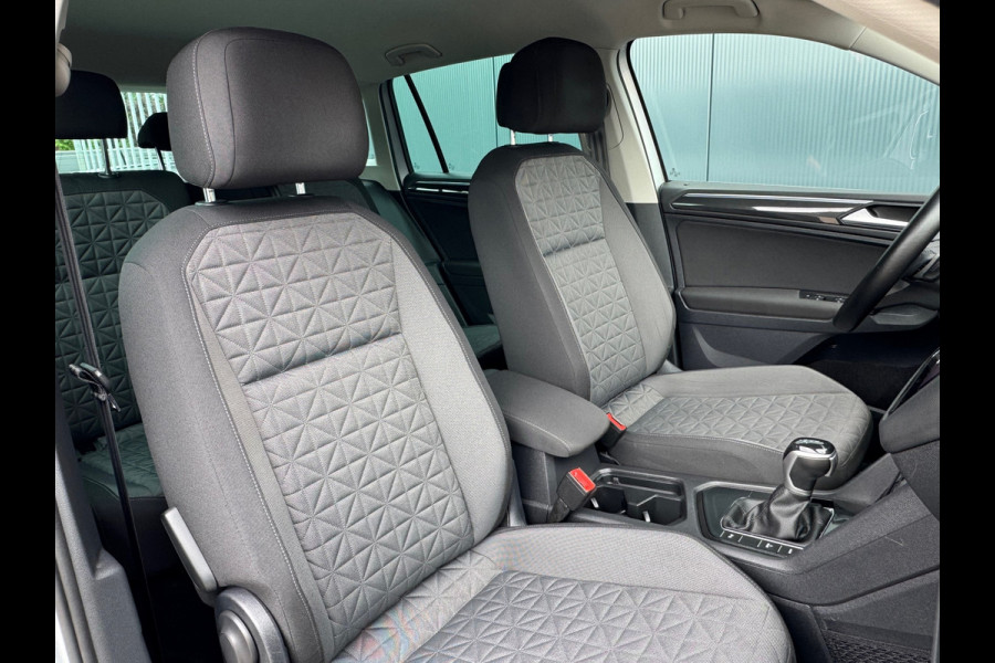 Volkswagen Tiguan 1.4 TSI eHybrid * R-line * AppleCarPlay * Side ass. * Visueel Cockpit *
