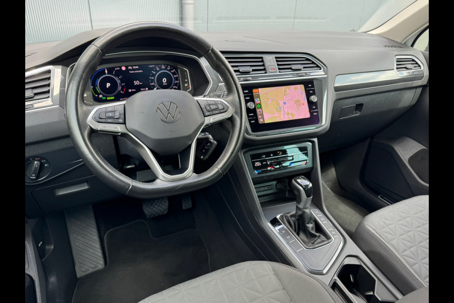 Volkswagen Tiguan 1.4 TSI eHybrid * R-line * AppleCarPlay * Side ass. * Visueel Cockpit *