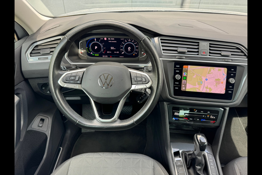 Volkswagen Tiguan 1.4 TSI eHybrid * R-line * AppleCarPlay * Side ass. * Visueel Cockpit *