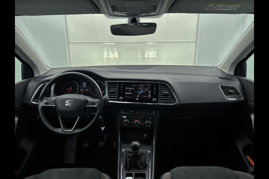 Seat Ateca 1.0 EcoTSI Style Intense Sport (CARPLAY, CAMERA, TREKHAAK, PARKEERSENSOREN, LED, 1e EIGENAAR, GOED ONDERHOUDEN)