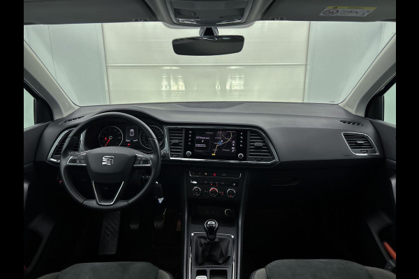 Seat Ateca 1.0 EcoTSI Style Intense Sport (CARPLAY, CAMERA, TREKHAAK, PARKEERSENSOREN, LED, 1e EIGENAAR, GOED ONDERHOUDEN)