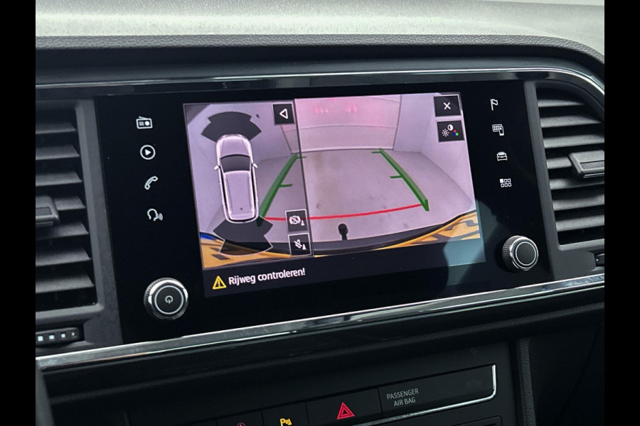 Seat Ateca 1.0 EcoTSI Style Intense Sport (CARPLAY, CAMERA, TREKHAAK, PARKEERSENSOREN, LED, 1e EIGENAAR, GOED ONDERHOUDEN)