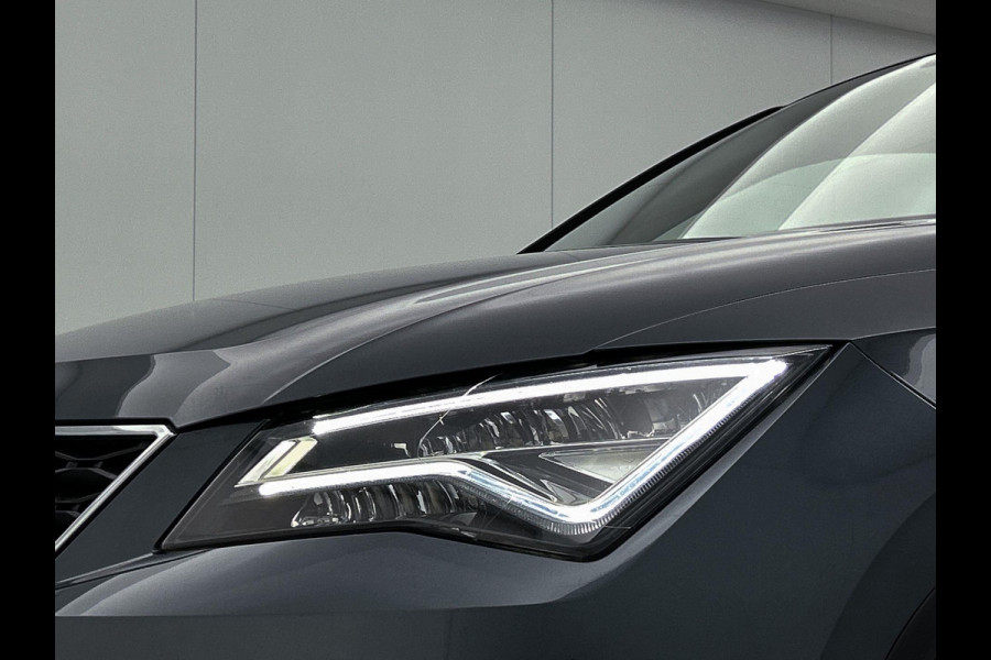 Seat Ateca 1.0 EcoTSI Style Intense Sport (CARPLAY, CAMERA, TREKHAAK, PARKEERSENSOREN, LED, 1e EIGENAAR, GOED ONDERHOUDEN)