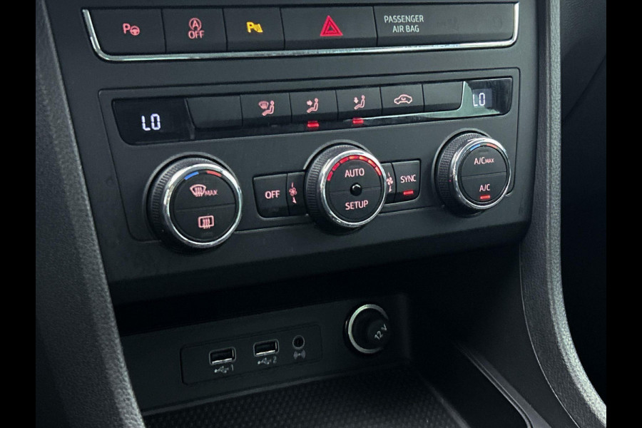 Seat Ateca 1.0 EcoTSI Style Intense Sport (CARPLAY, CAMERA, TREKHAAK, PARKEERSENSOREN, LED, 1e EIGENAAR, GOED ONDERHOUDEN)