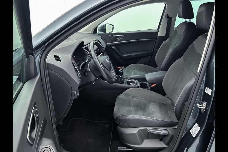 Seat Ateca 1.0 EcoTSI Style Intense Sport (CARPLAY, CAMERA, TREKHAAK, PARKEERSENSOREN, LED, 1e EIGENAAR, GOED ONDERHOUDEN)