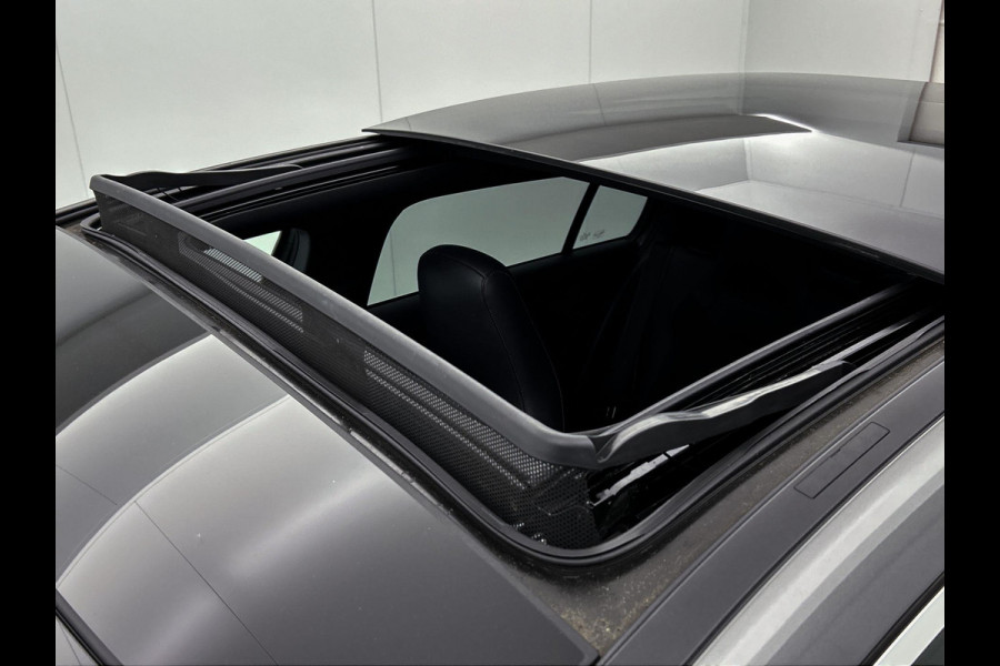 Mercedes-Benz A-Klasse 180 Business Solution AMG Automaat (PANORAMADAK, TREKHAAK ELEKT. WEGKLAPBAAR, CAMERA, STOELVERWARMING)