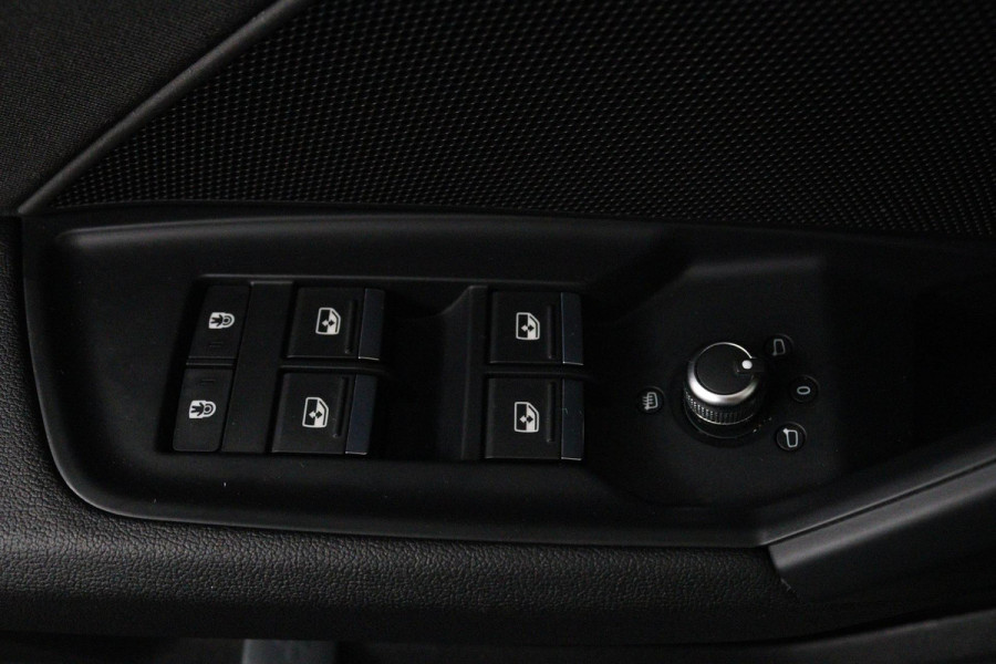 Audi A3 Sportback 30 TFSI Advanced edition Automaat (NAVIGATIE, CARPLAY, LED, DIGITALE COCKPIT, 1e EIGENAAR, GOED ONDERHOUDEN)