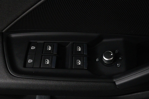 Audi A3 Sportback 30 TFSI Advanced edition Automaat (NAVIGATIE, CARPLAY, LED, DIGITALE COCKPIT, 1e EIGENAAR, GOED ONDERHOUDEN)