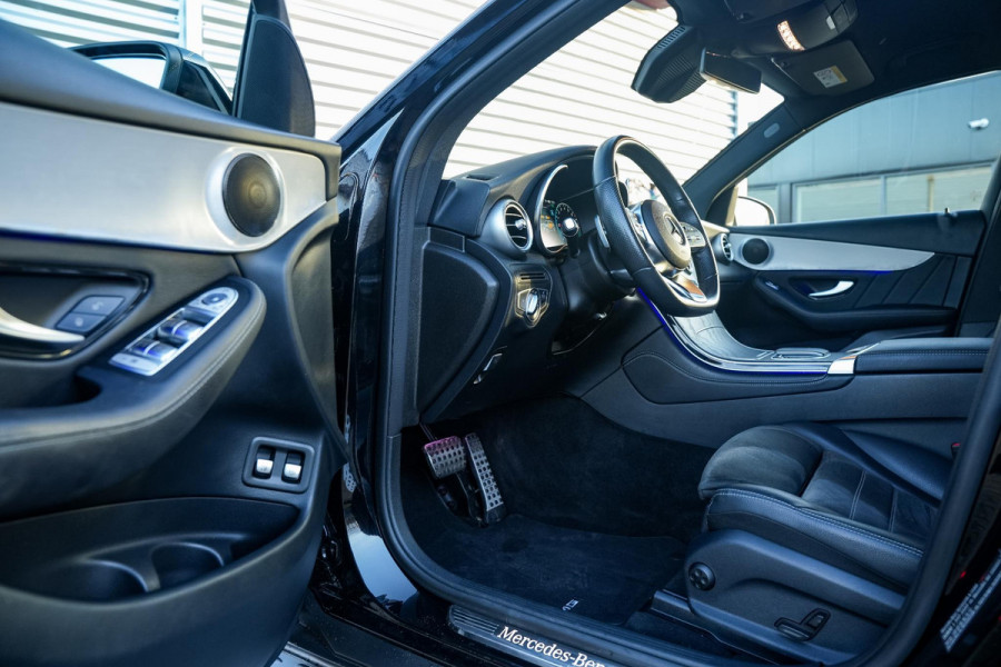 Mercedes-Benz GLC 300e 4MATIC Business Solution AMG