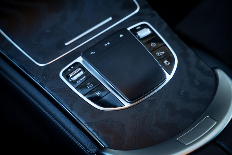 Mercedes-Benz GLC 300e 4MATIC Business Solution AMG