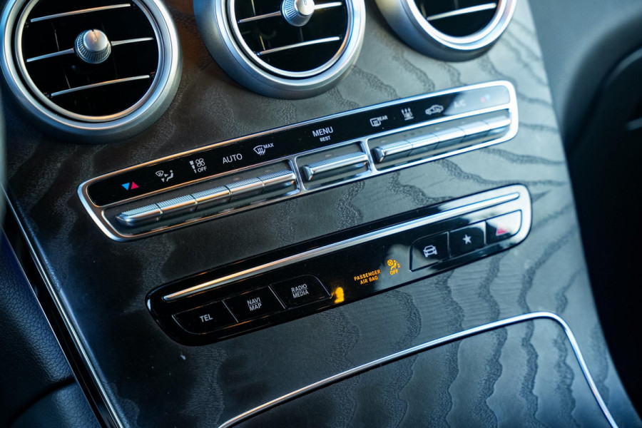 Mercedes-Benz GLC 300e 4MATIC Business Solution AMG