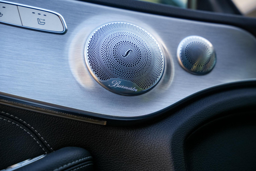 Mercedes-Benz C-Klasse Cabrio 200 AMG Line Airscarf Burmester Multibeam LED Stoelverw. Navigatie 18''LM
