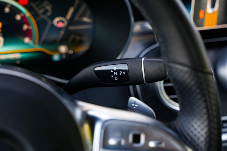 Mercedes-Benz C-Klasse Cabrio 200 AMG Line Airscarf Burmester Multibeam LED Stoelverw. Navigatie 18''LM